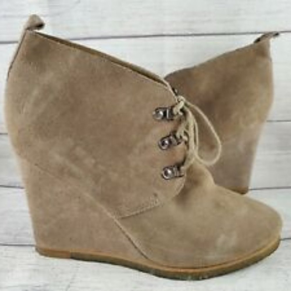 Steve Madden NIB Tanngoo Taupe Suede Lace Wedge Heels Sz 6.5M Ankle Boots Bootie